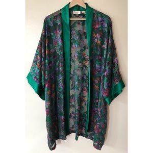 Victoria’s Secret • O/S • Gold Label Sheer Floral Print Short Sleeve Kimono